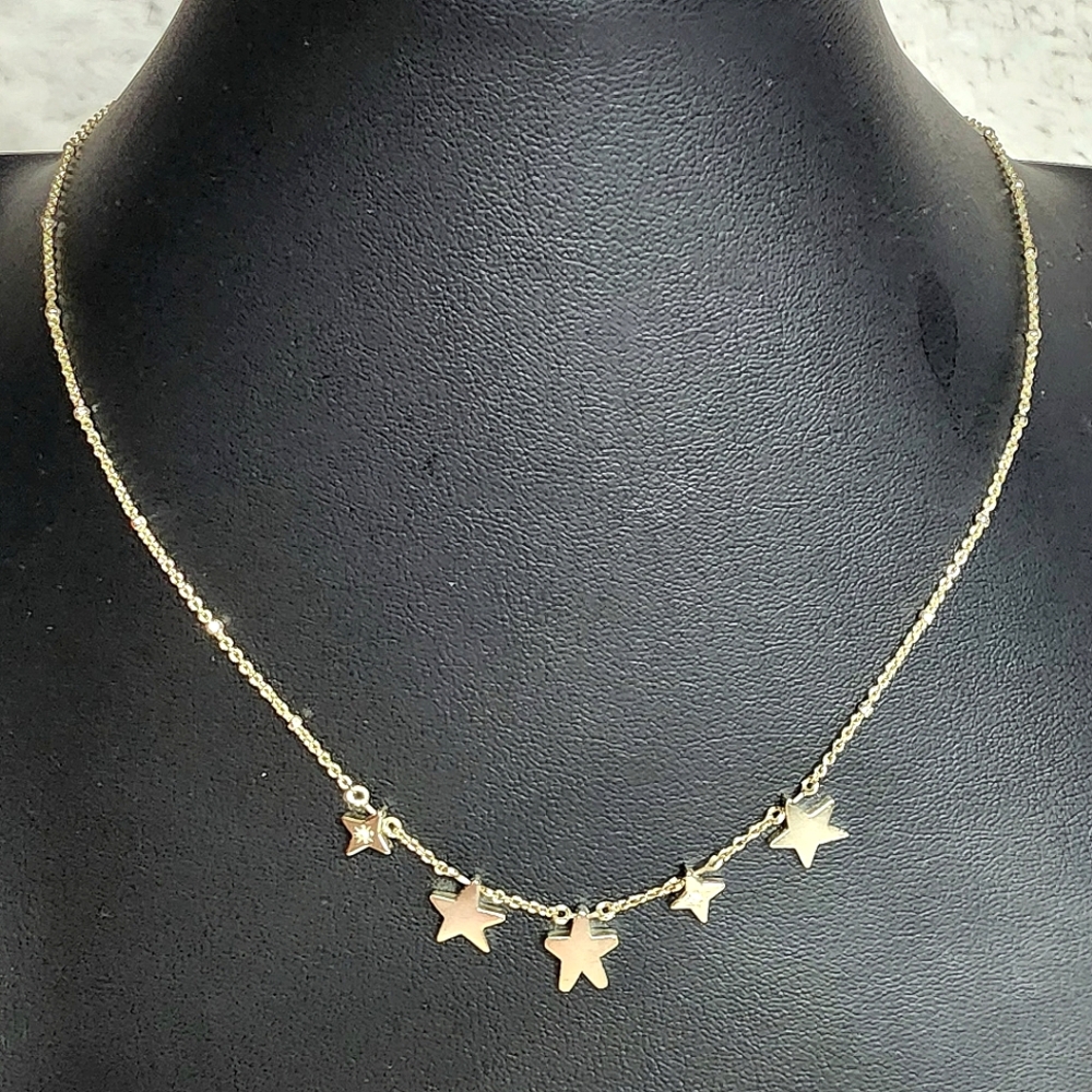 Kendra Scott Jae 5 Star Choker Necklace in Gold.